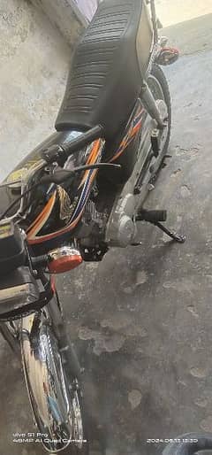 Honda 125 with golden number urgent sell