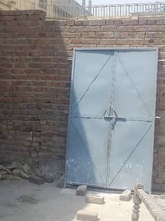 iron door for urgent sale 7 by 4