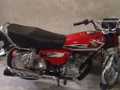 Honda 125 in genuine condition