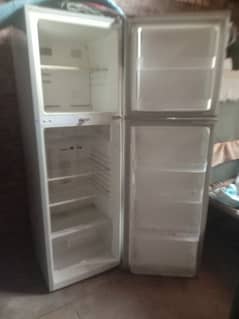 SUPER GENRAL FULL SIZE FRIDGE URGENT SALE