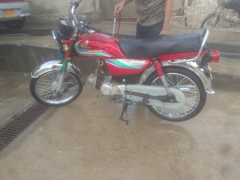 Honda CD 70 2017, Karachi Registered, 1st Owner 0