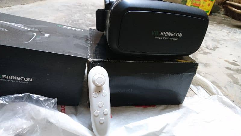 VR SHINECON Hot Seller with Controller 1