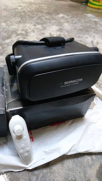 VR SHINECON Hot Seller with Controller 2