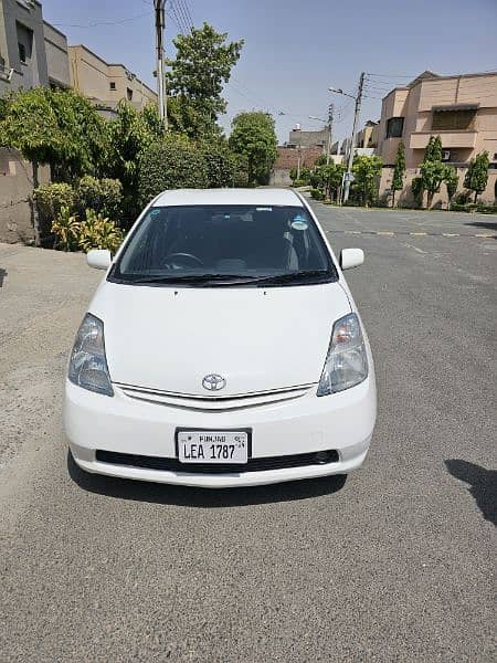 Toyota Prius 2014 1