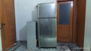 Dawlance Full Size Fridge Refrigerator in Excellent Condition