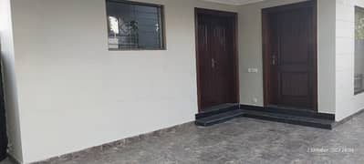 10 MARLA BEAUTIFUL HOUSE FOR SALE IN SECTOR B BAHRIA TOWN LAHORE