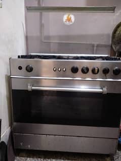 Used 5 Burnners Gas Oven / Cooking range