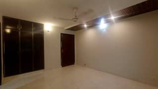 10 Marla Flat,7th floor Is Available For Sale In Askari 11 Sector B Lahore. . . .