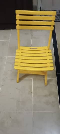 selling table with chair urgent conditoon 10/10