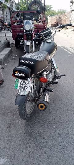 Honda 125 modal 16