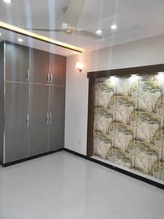 Beautiful 10 Marla Upper Portion Available For Rent In Park View City Lahore