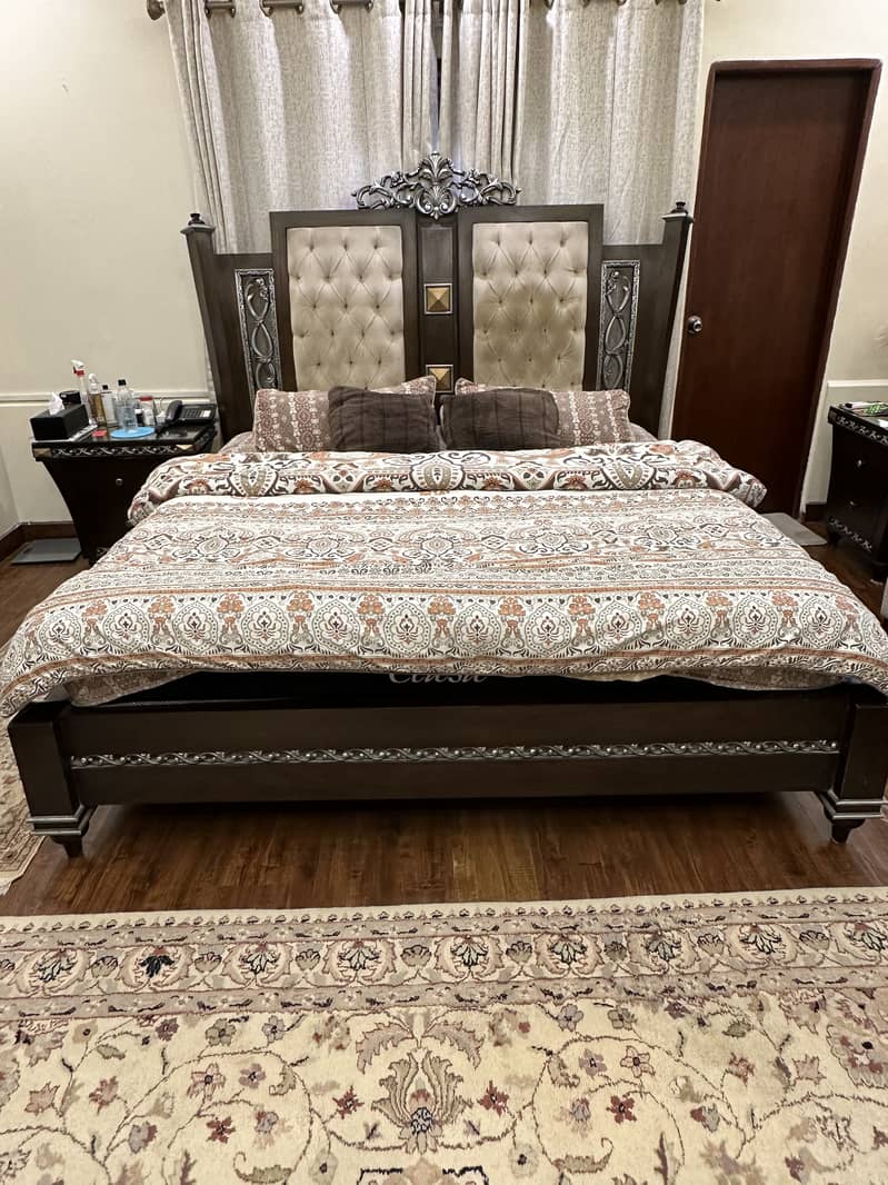 wood bed set with mattresss 0