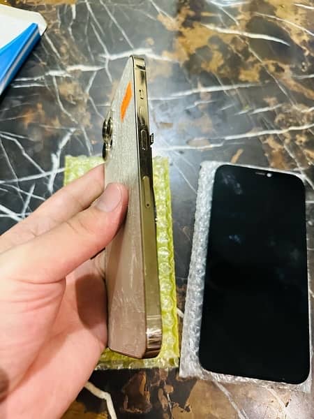 iPhone 12 Pro Max For parts Read Description 5