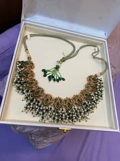 Emerald stone jewellery