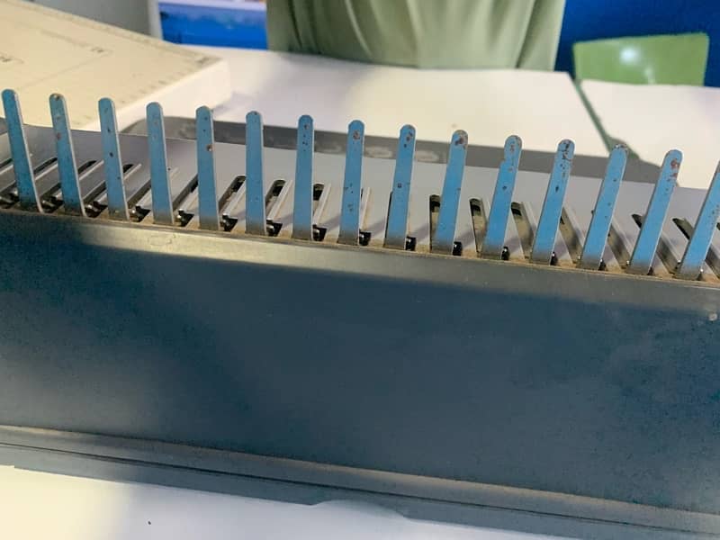 Deli spirl Comb Binding Machine 2