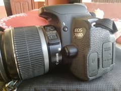 700D Camera With assesries 2 Battery & Chargers Bag 32GB Card For Sale