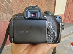 700D Camera With assesries 2 Battery & Chargers Bag For Sale