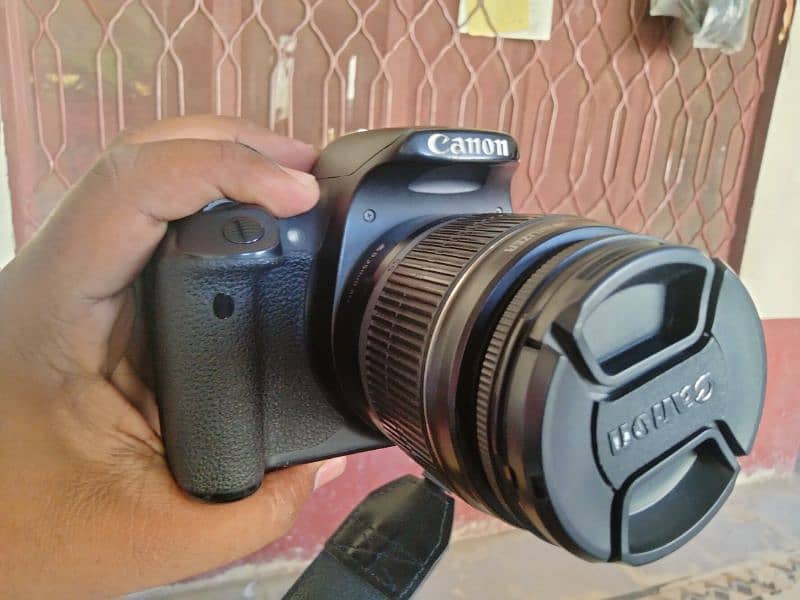 700D Camera With assesries 2 Battery & Chargers Bag For Sale 1