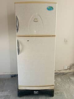 SANYO full size refrigerator/ freezer/fridge urgent for sale