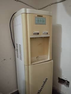 water dispenser electric Hot & Cool with mini fridge
