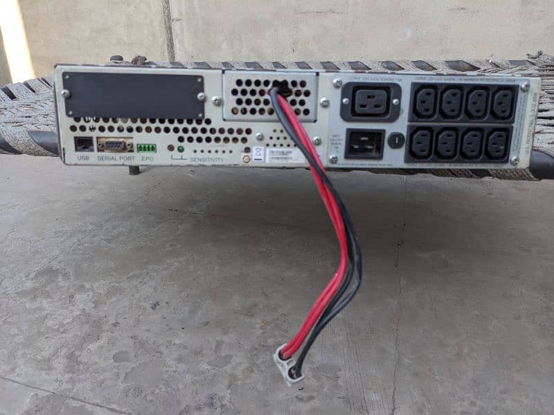 Apc ups. 3000 va 4