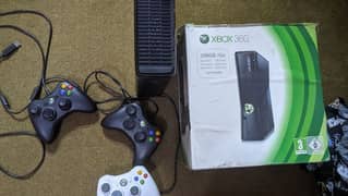 XBOX 360 BRAND NEW WITH 3 CONTROLLERS JUST 2 MONTHS USE 10/10