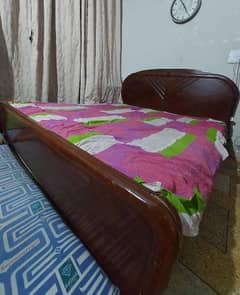 king size bed wth mattress urgent sale
