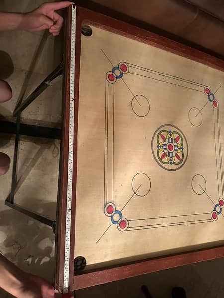 Carrom Board With Stand 5