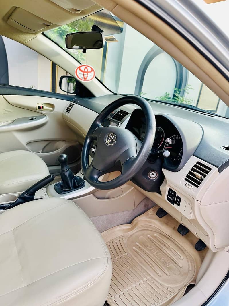Toyota Corolla GLI 2013 15