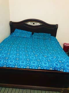 king size bed with spring mattress