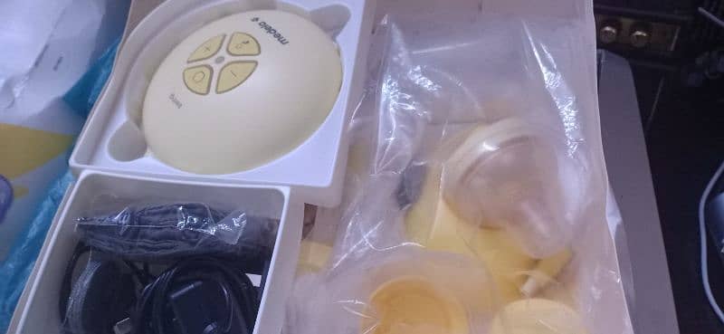 Medala breast pump 1