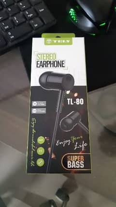 stereo earphone in wholesale price