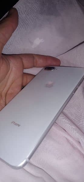 iphone 8 plus.     03049715150 5