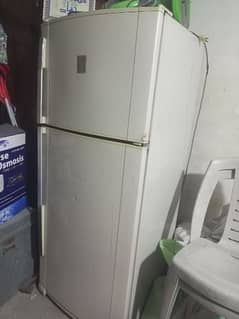 Dawlance Refrigerator Full Size For Sale