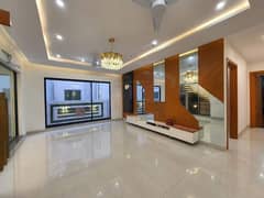 1 Kanal Brand New Ultra Luxury Upper Portion For Rent In Bahria Town Lahore