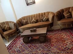 5 seater sofa set and table