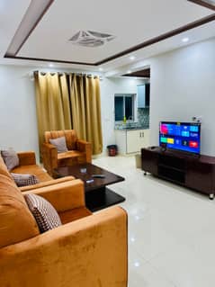 1 bedroom apartment is available for rent for short time(2to3hrs) in bahria town lahore