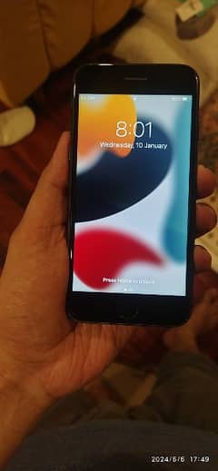 Iphone 8 64GB PTA-Approved 9/10 condition