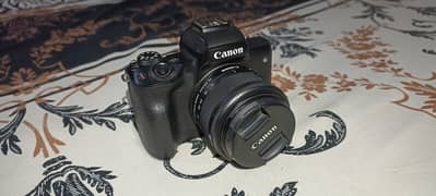 Canon M 50