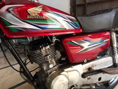 Honda 125 cc urgent forsall Rabta number03284937892