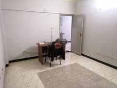 2 ROOMS + LOUNGE MAIN UNIVERSITY 24/7 OFFICE AVAILABLE FOR RENT IN GULSHAN E IQBAL