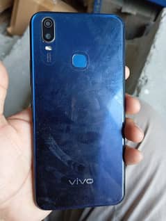 VIVO Y11 3GB 32 GB WITH ONLY BOX