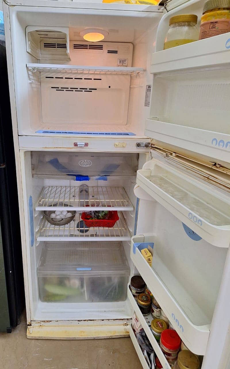 LG REFRIGERATOR 2