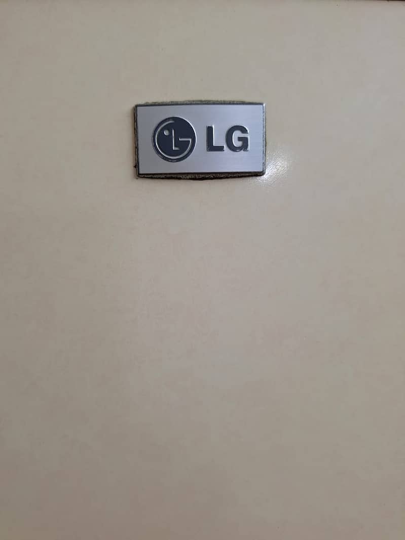 LG REFRIGERATOR 6