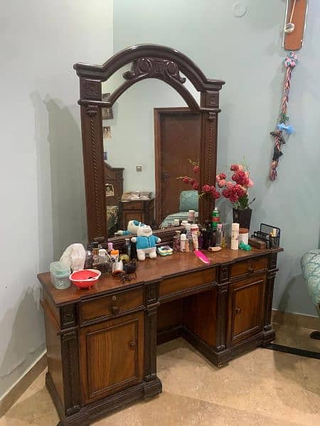 dressing table 1