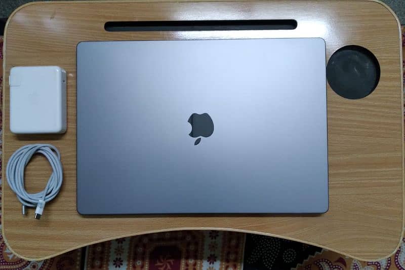 macbook pro M1 M2 M3 A plus condition 0