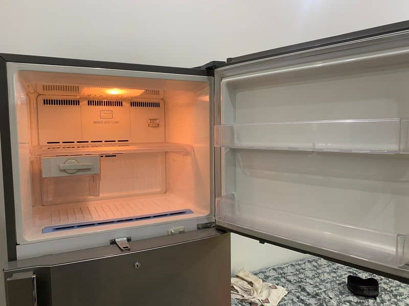 lg imported fridge no frost 2