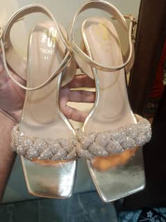 Peach fancy bridel sandal F95497 size 41 Rs. 4000