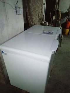 Deep freezer