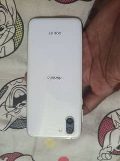 Aquos r2 good condition 10 by 10